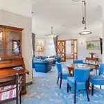 Diament Plaza Hotel