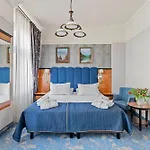Diament Plaza Hotel