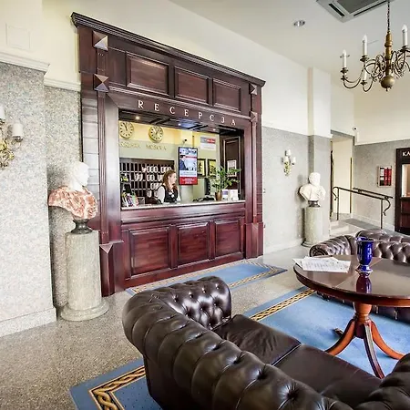Diament Plaza Hotel