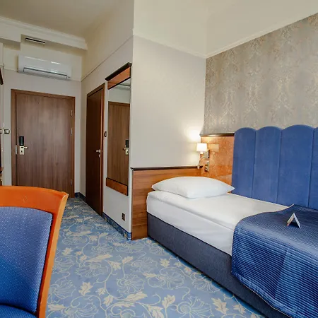 Hotel Diament Plaza
