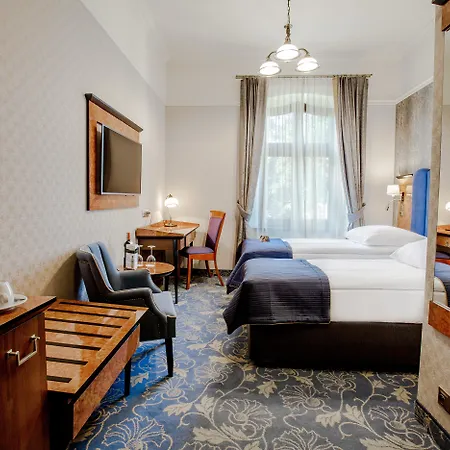 Diament Plaza Hotell