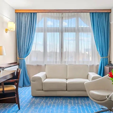 Hotel Diament Plaza