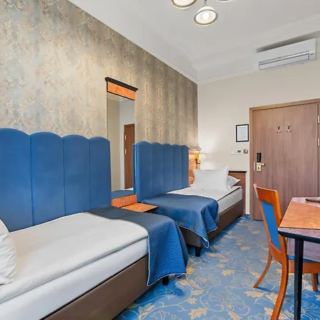 Diament Plaza Hotel 4*