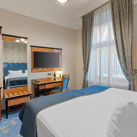 Diament Plaza מלון 4*