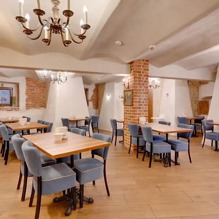Diament Plaza 4*