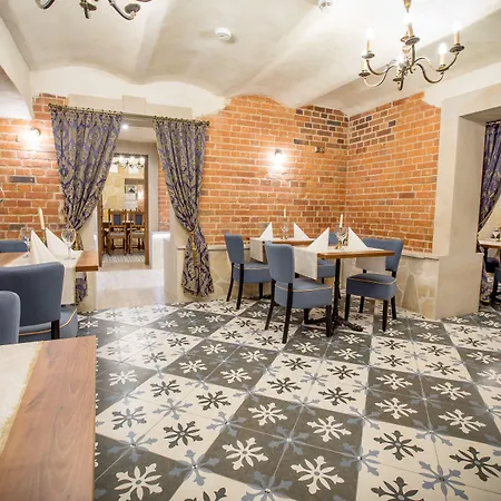 Diament Plaza Hotell