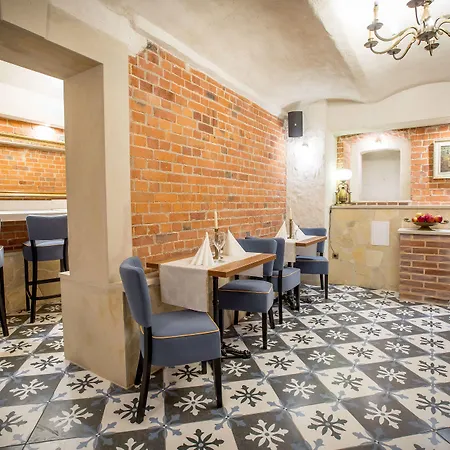 Hotell Diament Plaza