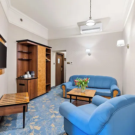 Diament Plaza Готель Ґлівіце