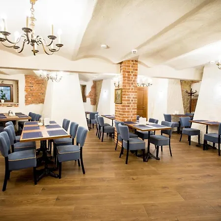 Diament Plaza 4*