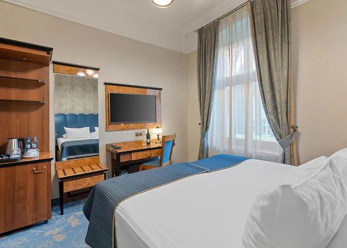 Diament Plaza Hotel 4*